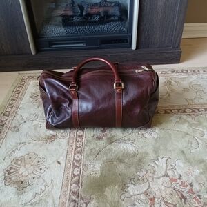 Luxurious Dark Brown Leather Duffel Bag